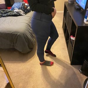 Lululemon cropped pants